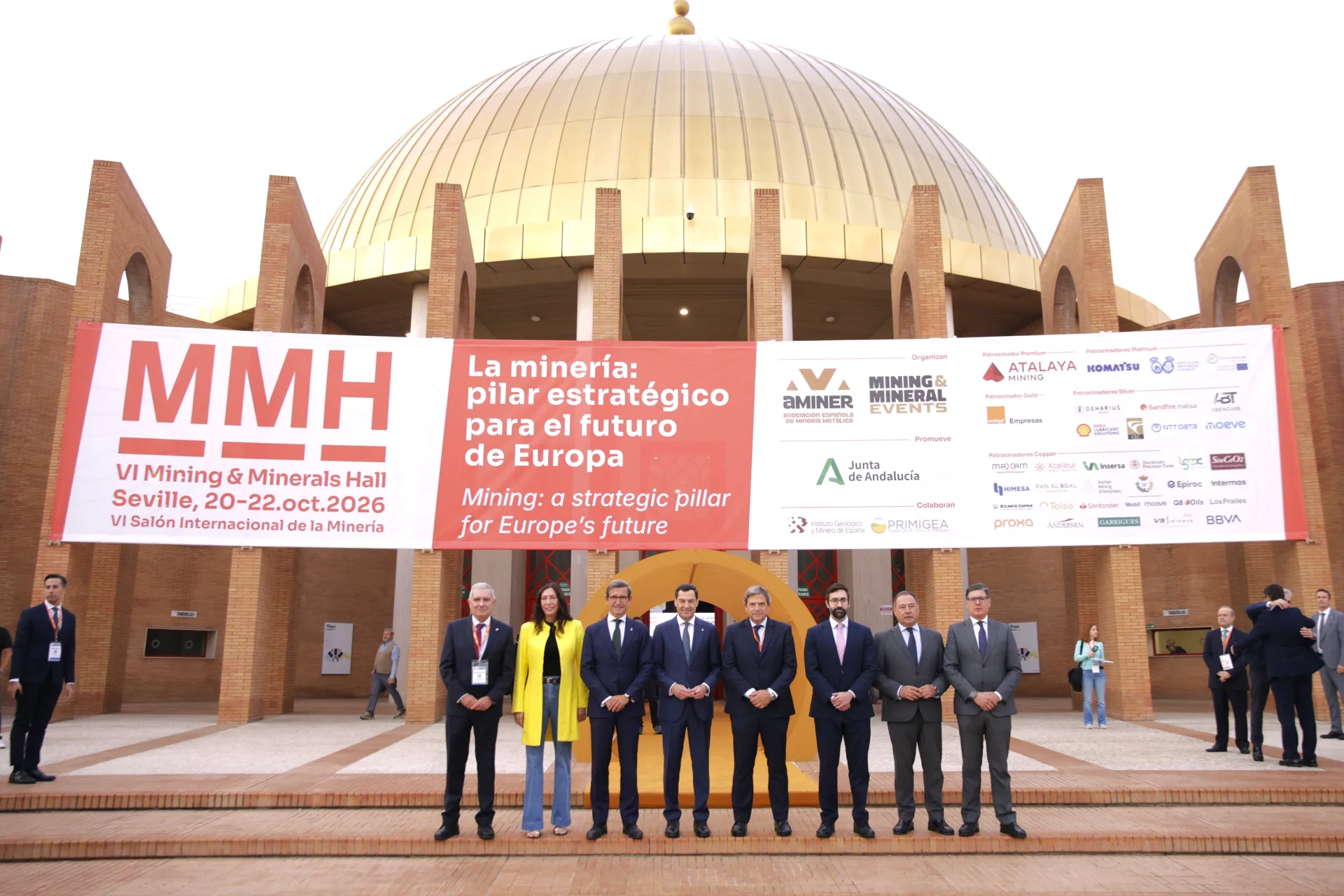 Foto de familia de la inauguración del MMH 2026